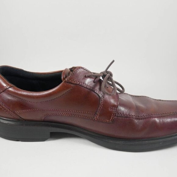 Oxfords_&_Derbys